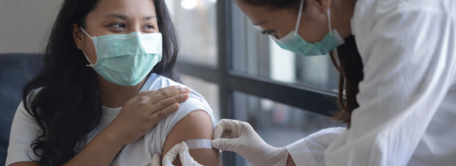 featured image- women receiving vaccination